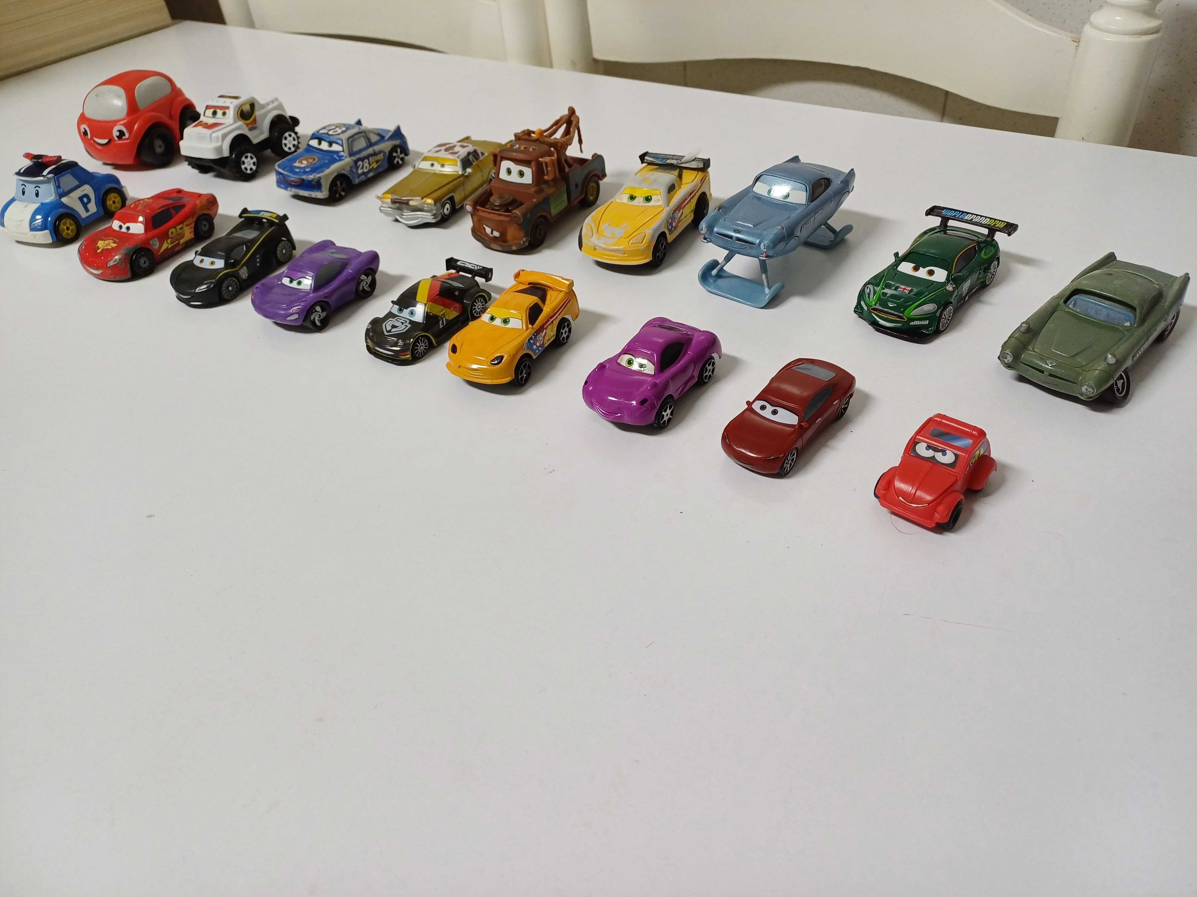 Conjunto de carros da Disney 18 unidades