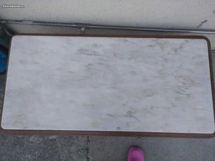 Mesa de centro em ótimo estado