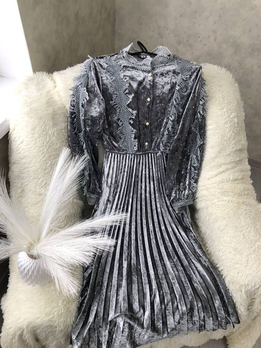 Плаття велюр сіре