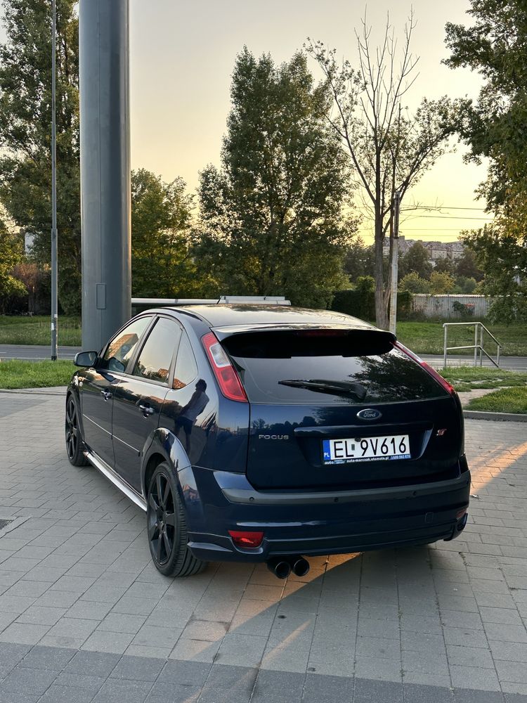 Ford Focus mk2 Ghia 1.6 benzyna 115km/ pakiet Ms Design
