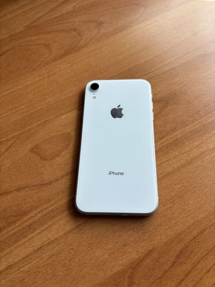 Iphone XR branco 64gb