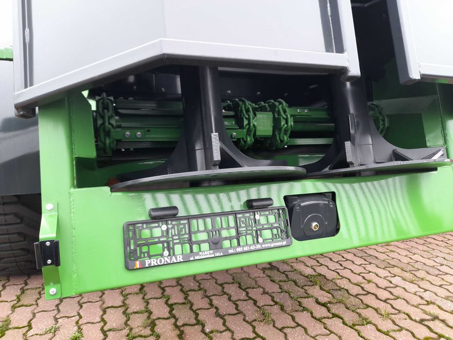 NV161/4 Pronar 12T rozrzutnik obornika Bogate Wyposażenie