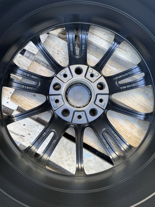 Диски 5/120r18 BMW original m різно широкі