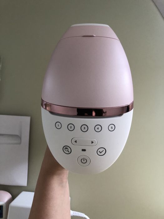 Фотоепілятор Philips Lumea