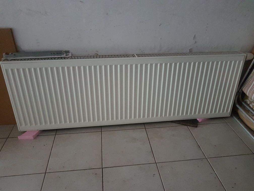 Koloryfer Kermi 160cm dwupłytowy