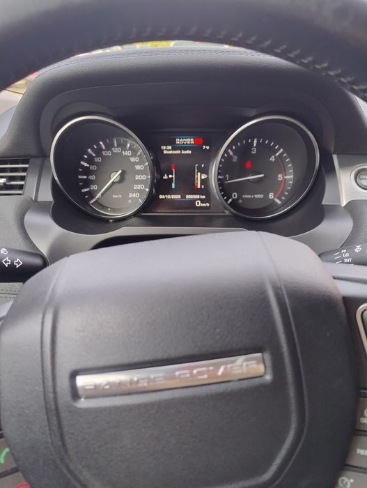 Land Rover Rang Rover Evogue 
200000 km.
Ubezpieczenia do 03.04.2026
P