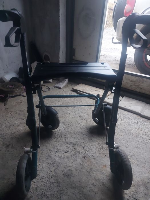 Ходунки на три колеса