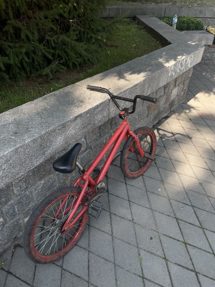 .Велосипед BMX..