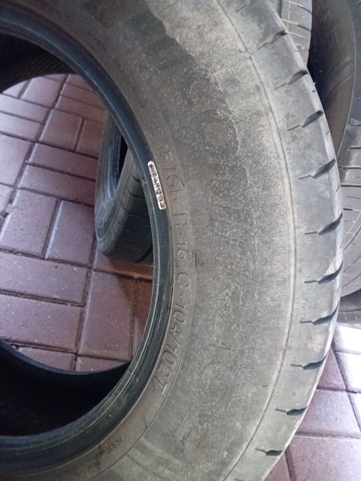 Opony sprzedam .