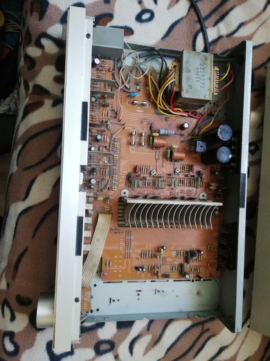 Wzmacniacz Hitachi HA-2700