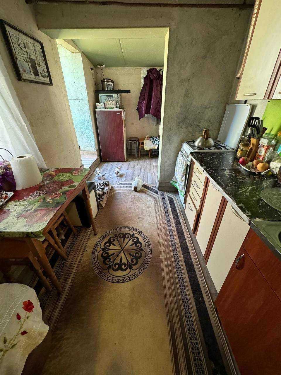 Продам 1/2 часть дома в Чугуеве.