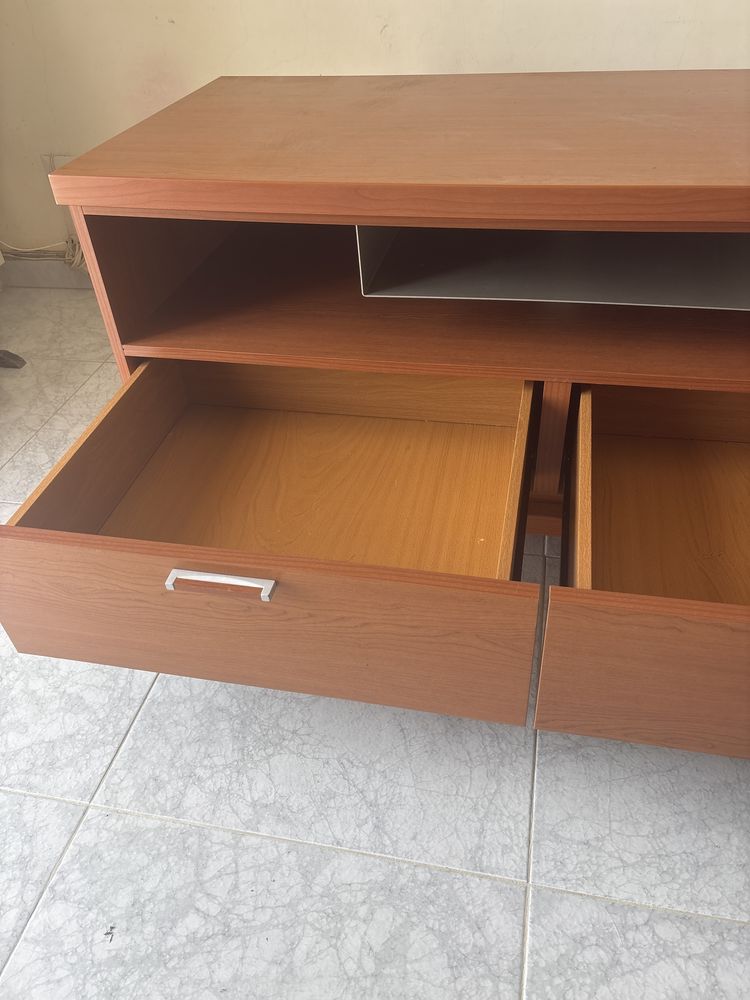 Consola tv em bom estado