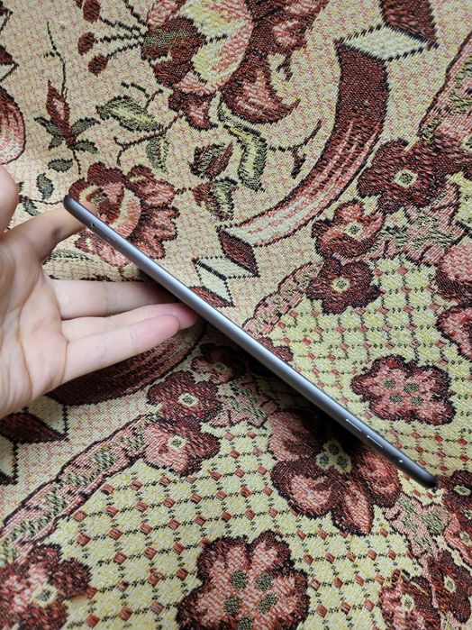 Apple iPad air 9.7" wifi lte 16 ГБ планшет