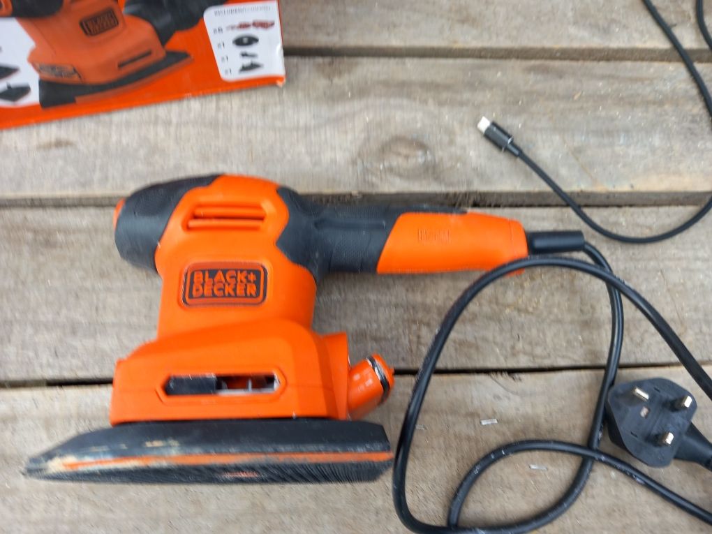Szlifierka oscylacyjna  BLACK & DECKER