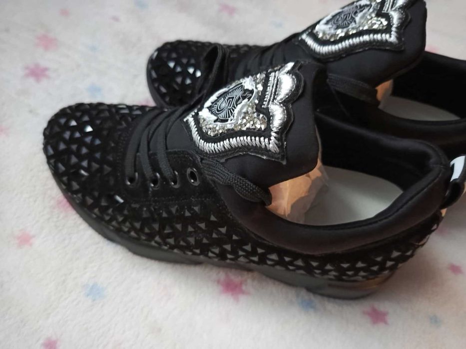 Adidasy na wzór chanel