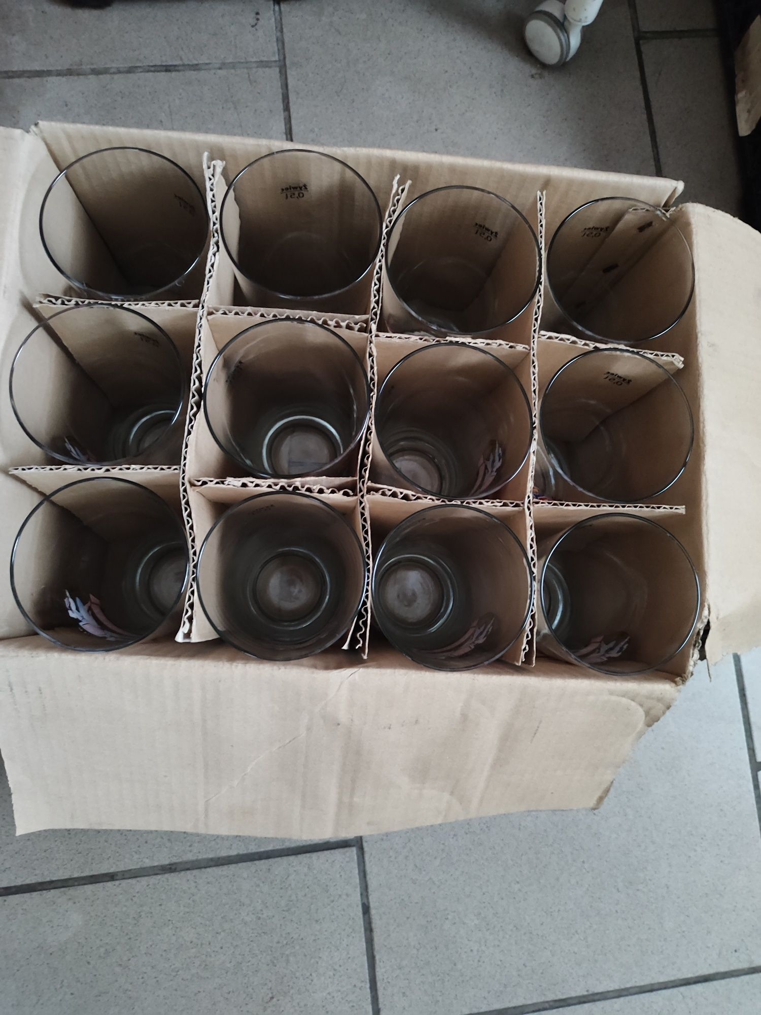 Szklanki do piwa 0.5 Warka Strong12 szt.Nogdy nie użyte.