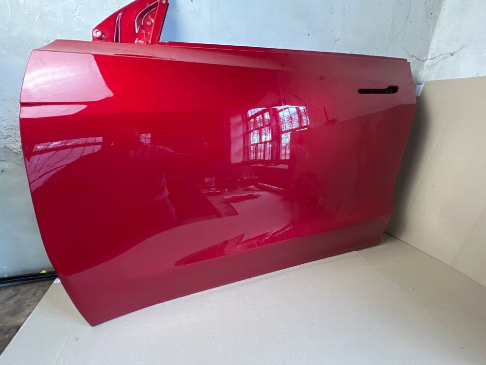 Дверь передняя левая голая Tesla Model Y цвет PPMR
