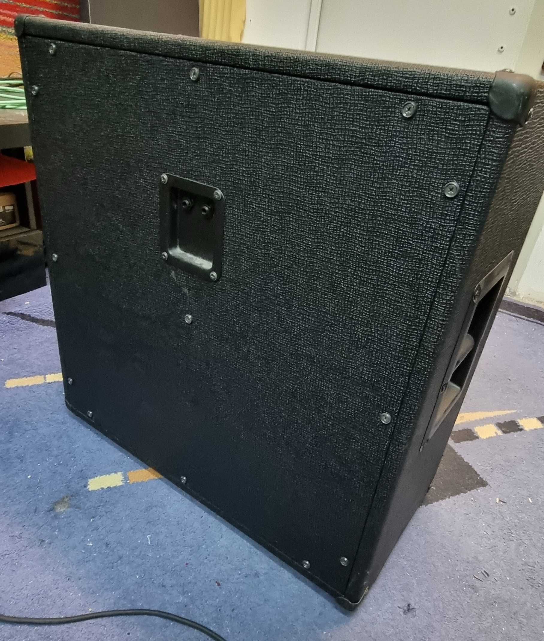 Kolumna gitarowa 2x150W, 8 ohm, 12'' Eminence Swamp Thang