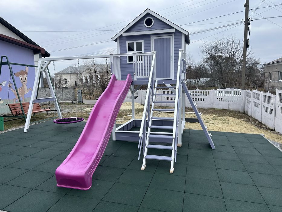 Дітям гірка гойдалки будиночок пісочниця скелелаз скеледром майданчик