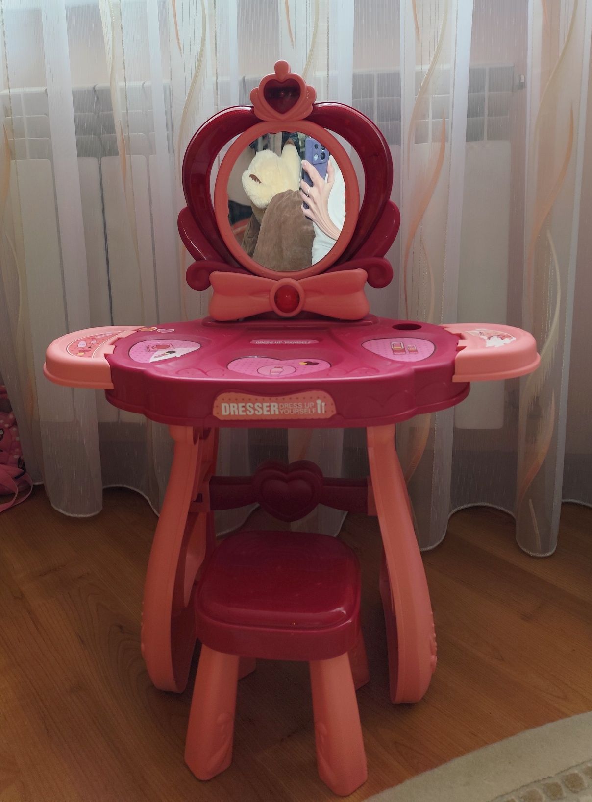 Трюмо дитяче, косметичний столик