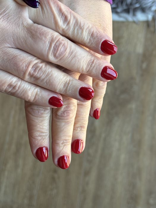 Unhas de gel e verniz gel