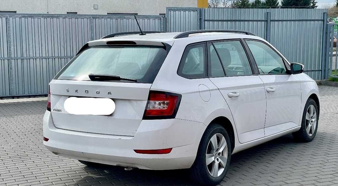 Wynajem bez bik, wynajem bez krd - Škoda Fabia Kombi 2021R, 1.0 TFSI