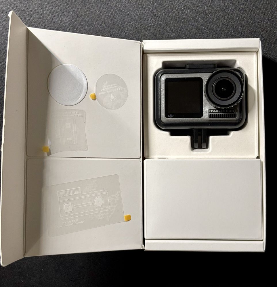 Продам екшн камеру DJI osmo action