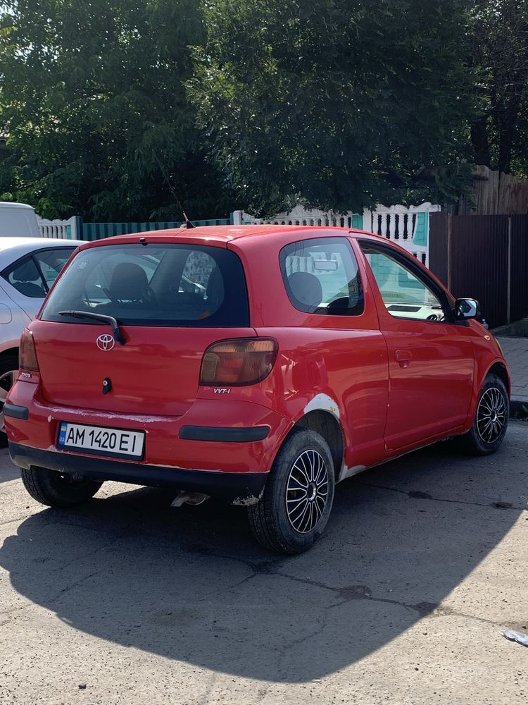 Продаж тайота ярис авто