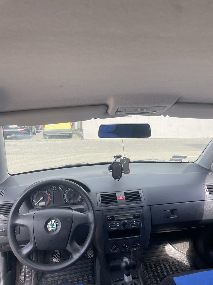 Skoda fabia 1.4mpi 2007r