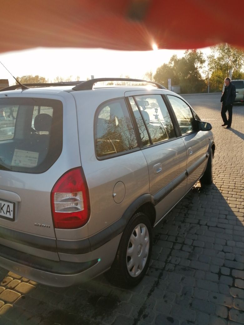 Opel Zafira 2,0 DTI 2003 7 мест