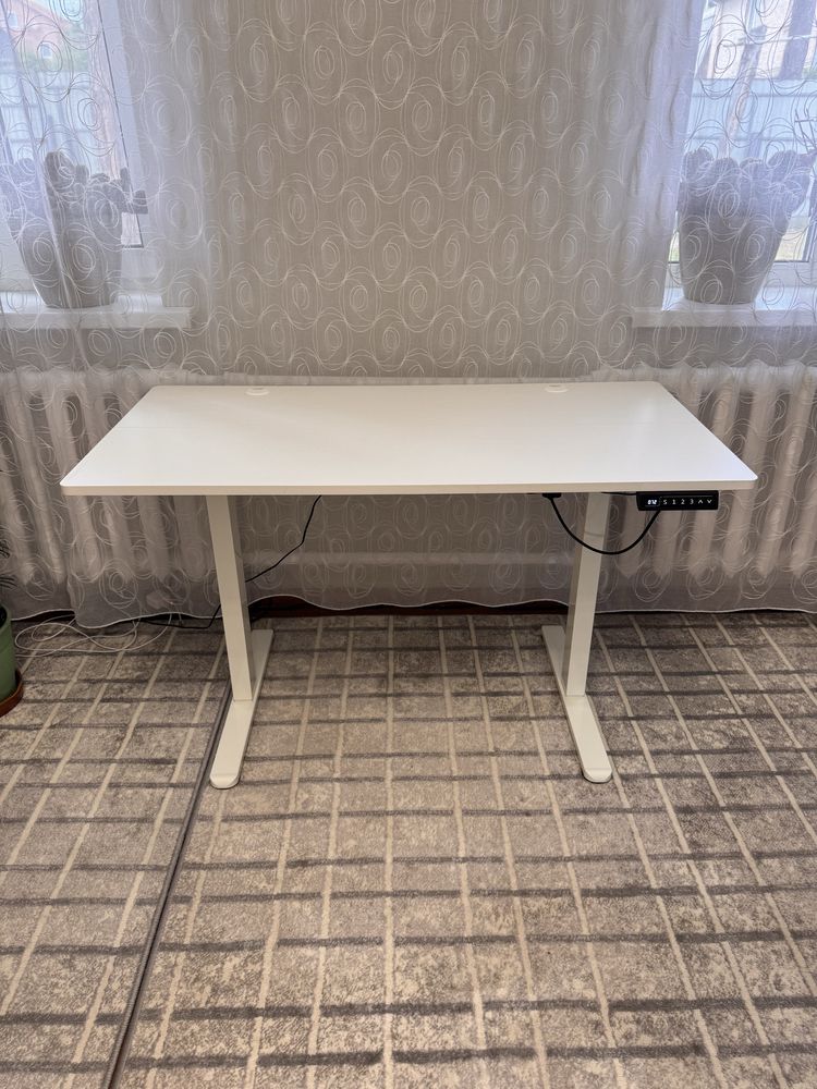 Комп'ютерний стіл з електричним регулюванням HUZARO HERO 8.2 White Mal