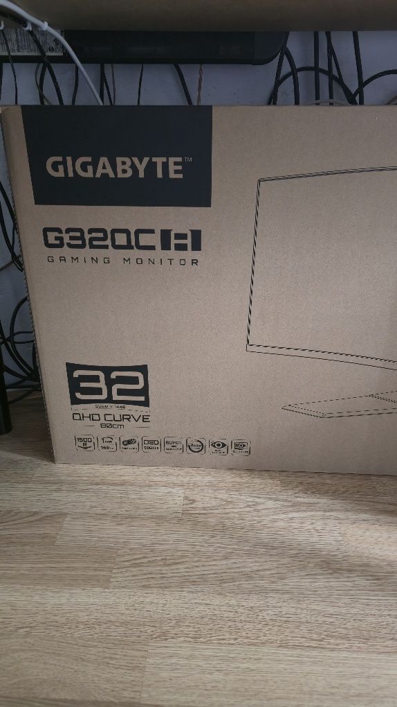 Gigabyte G32QC
G320CI:I