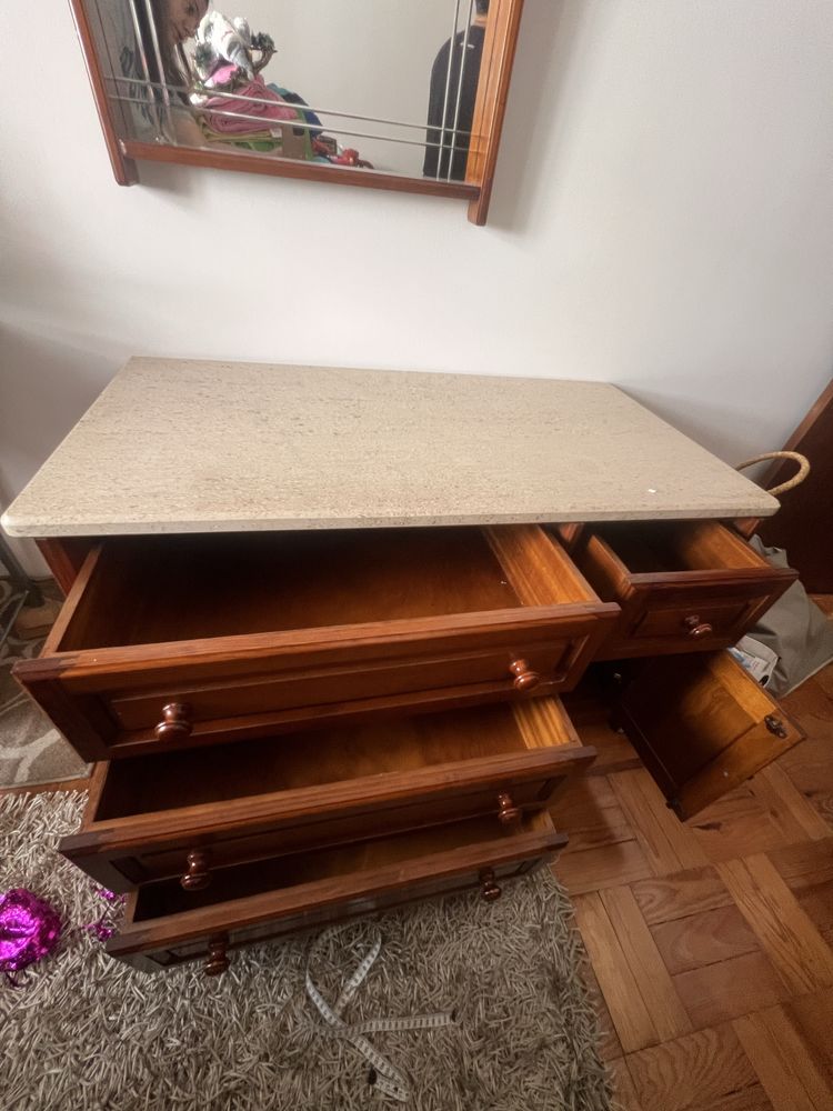 Mobilia quarto.