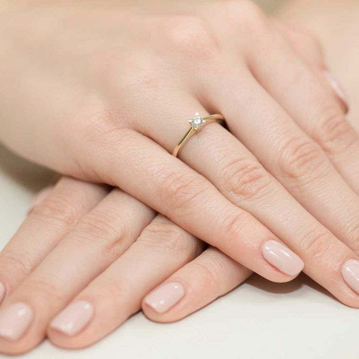 Pierścionek z brylantem 0,15ct złoto 585