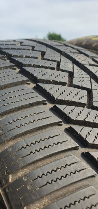 255/45/20 Continental komplet Zimowe