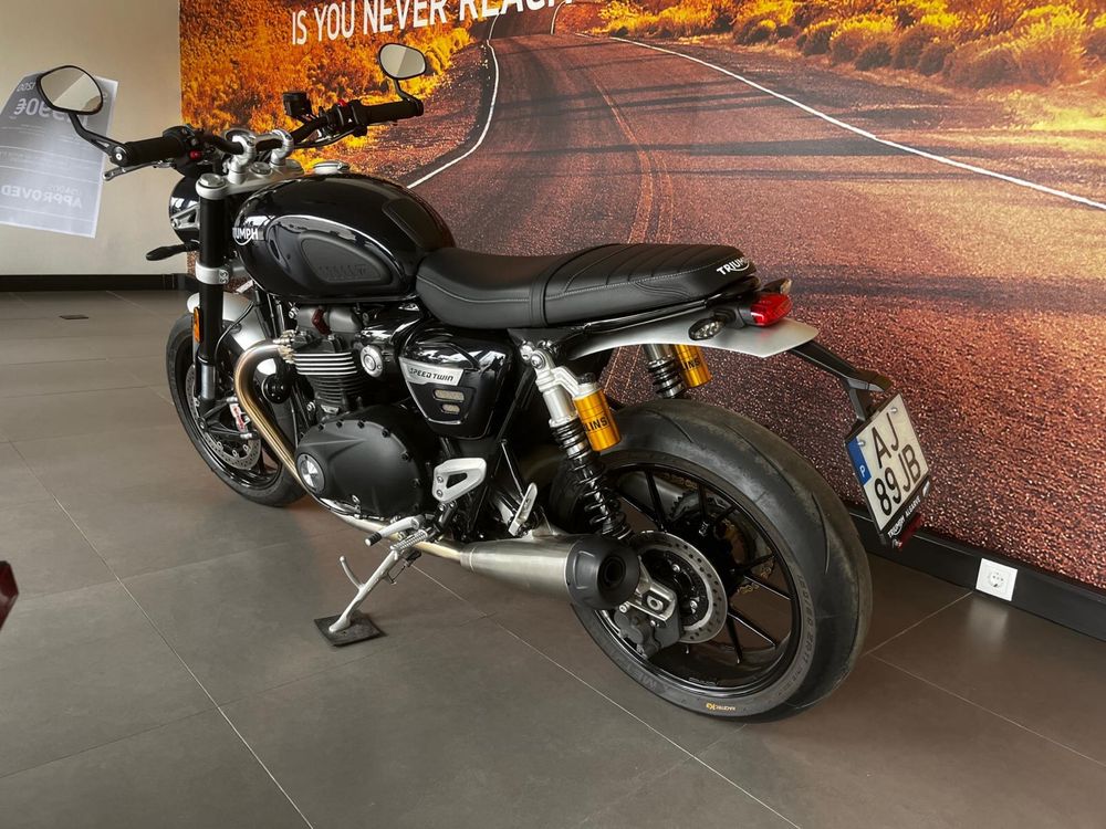 Triumph Speed Twin 1200