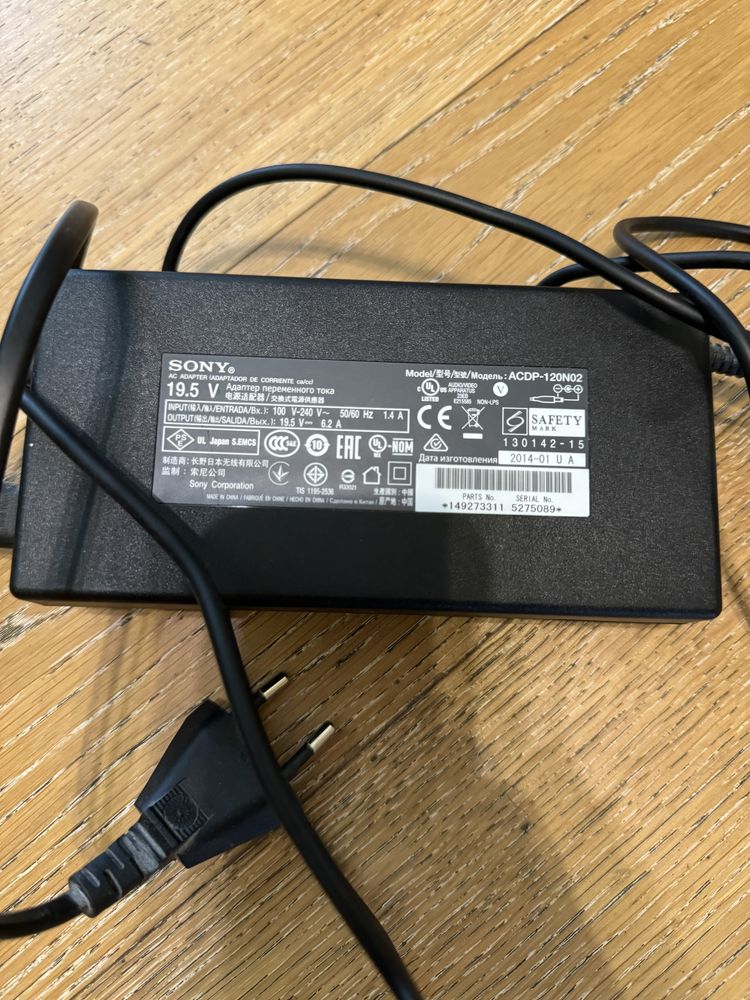 Адаптор переменного тока Sony 19.5V