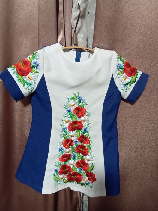 Продам плаття вишиванку на дівчинку