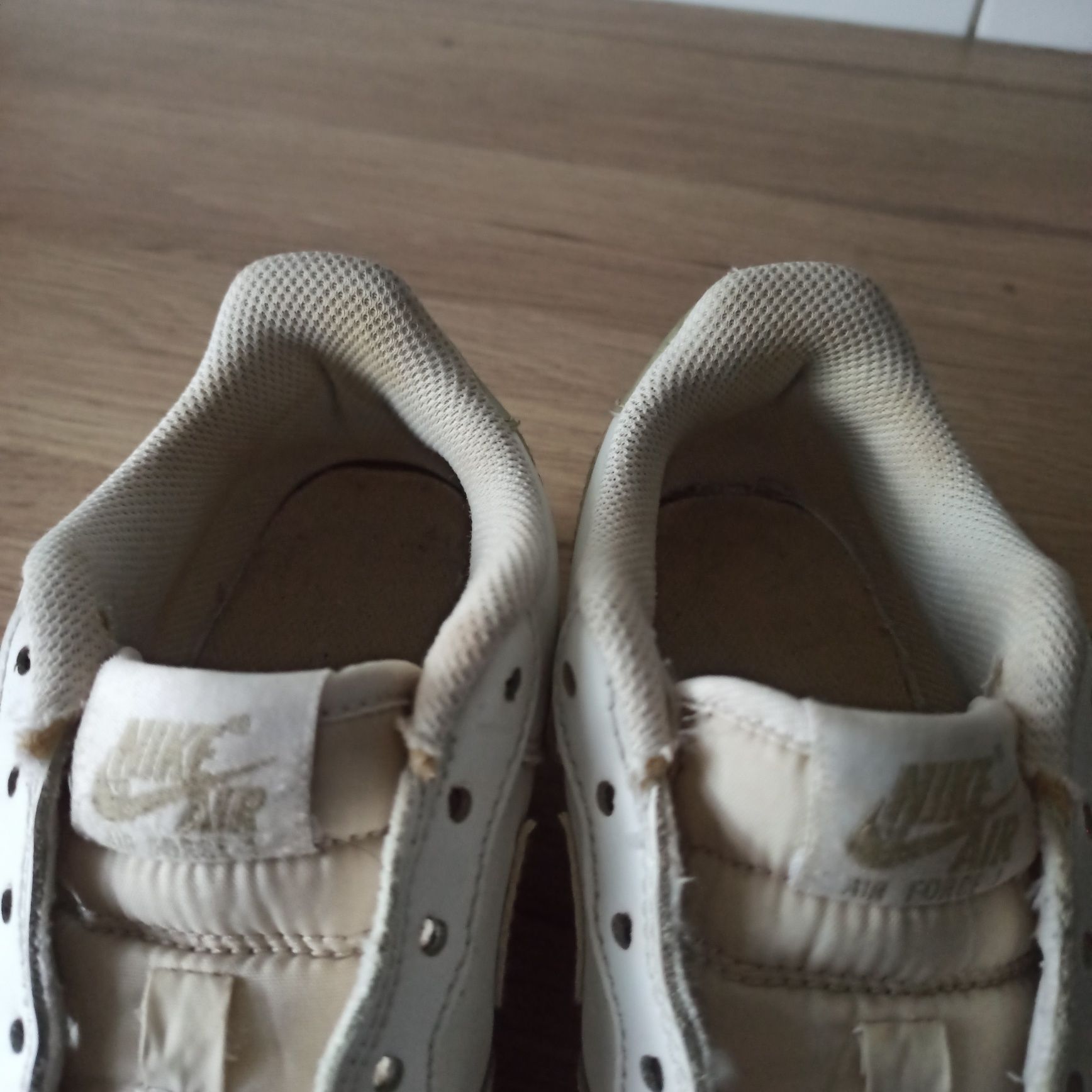 Sneakersy damskie Nike Air Force 1GS  rozmiar 37  biały złot