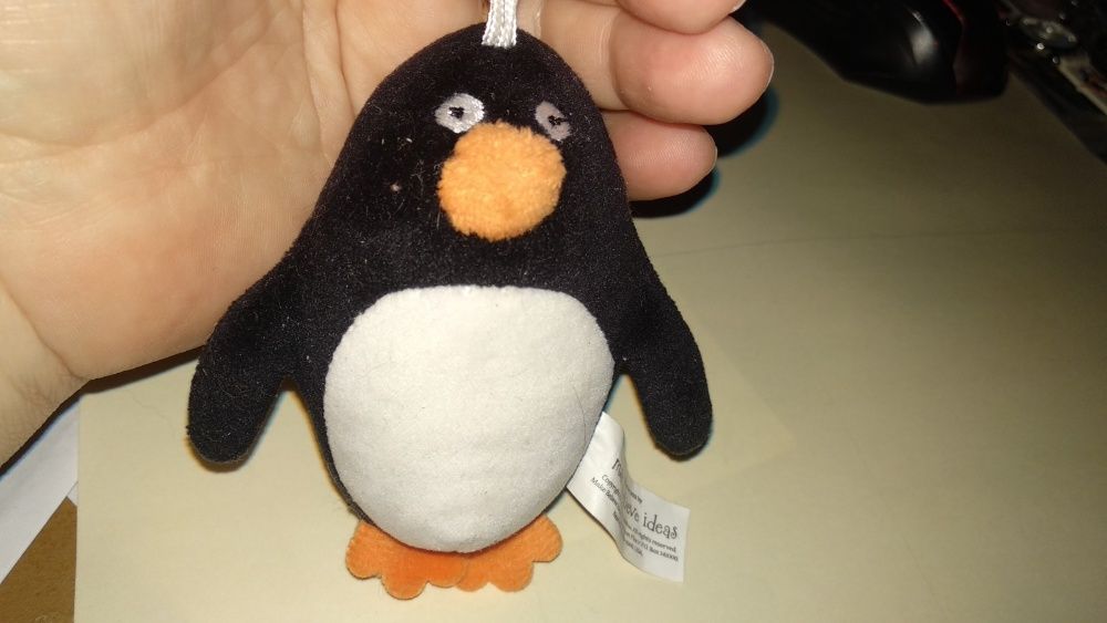 мягкая игрушка пингвин на карабине брелок плюшевый фирменный