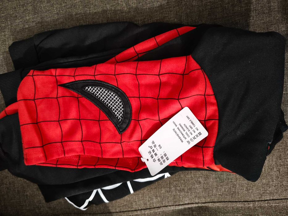 Stylowy kostium Spider-Mana dla chłopca