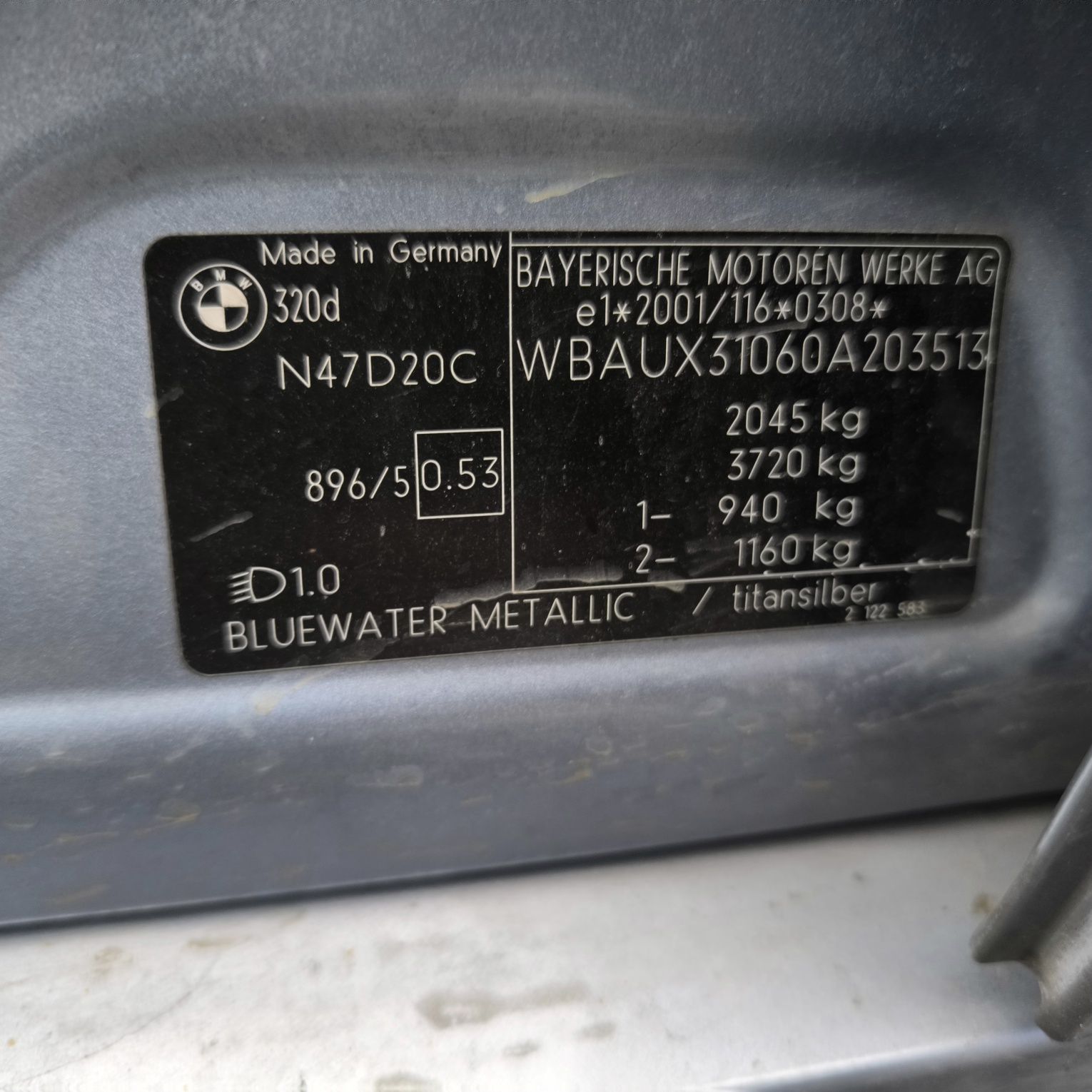 Maska BMW E90 E91 lift org lakier