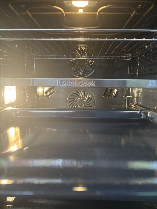 Духова шафа Samsung NV7B5775XDK