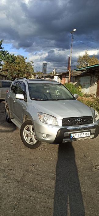 Продам Toyota rav 4
