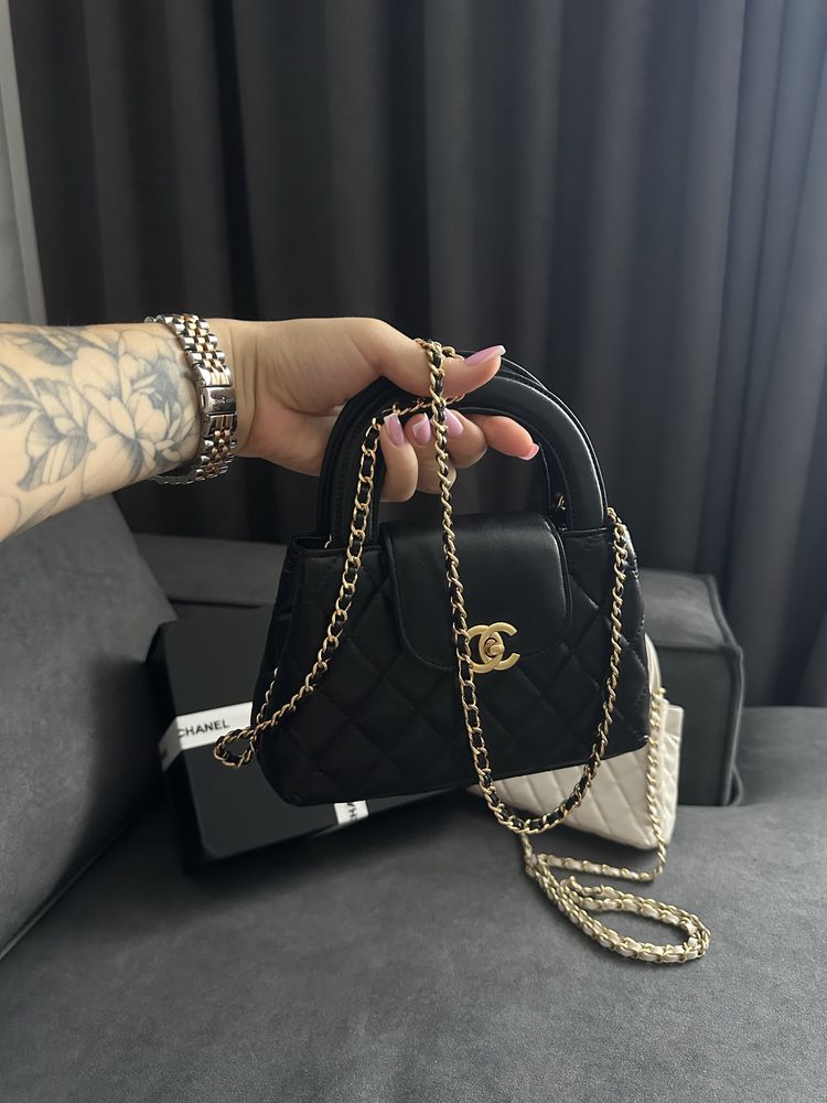 Сумка шкіряна chanel , шанель , біла та чорна