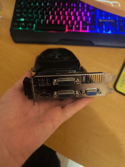 Продаю мою відеокарту GTX 650 1 Gb ddr5