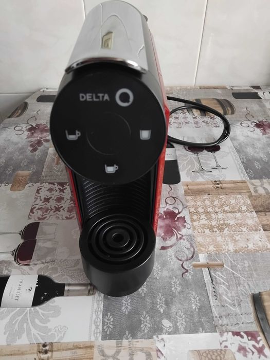 Máquina de café Delta Q MiniCool Completamente nova