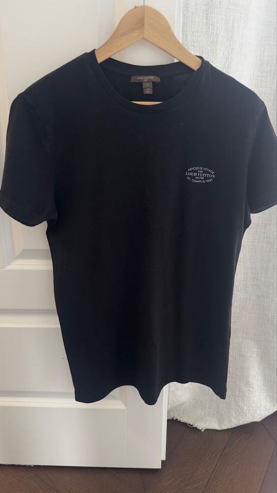 Tshirt koszulka męska unisex louis vuitton M czarna ( pasuje na S)