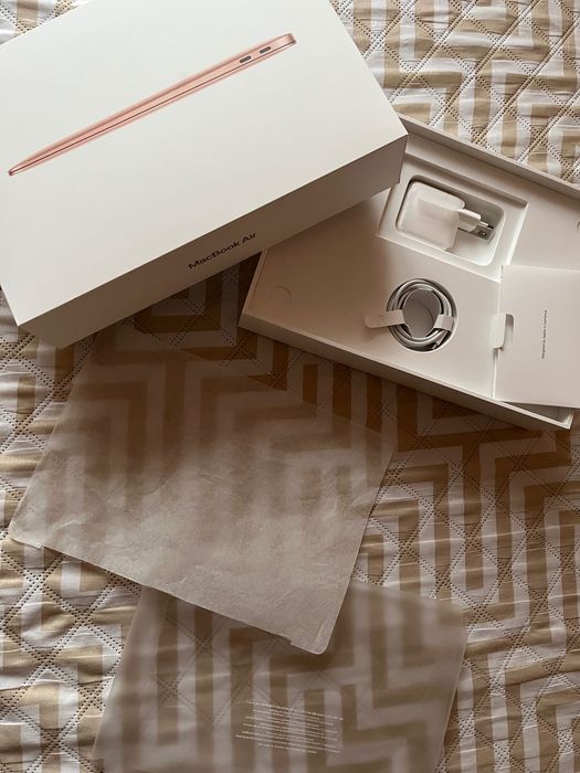 Macbook Air M1 8/256 Gold (A2337)