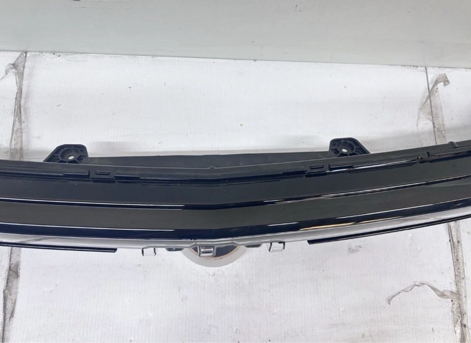 Передні центральні денні ходові вогні для CHEVROLET EQUINOX EV